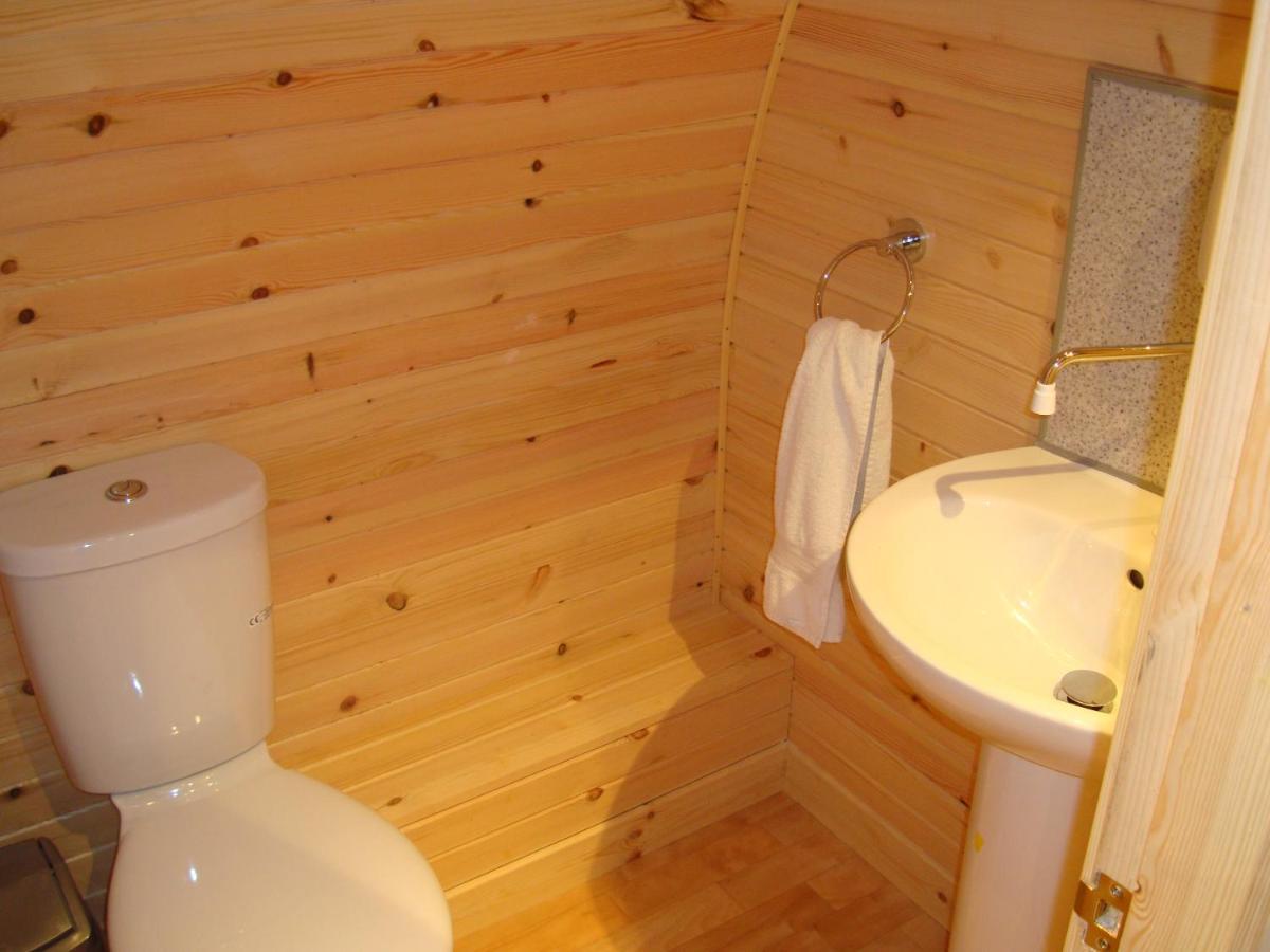 Glamping Hut - By The Way Campsite 泰恩德拉姆 外观 照片